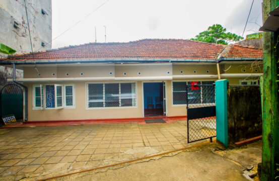Commercial property for sale in the centre of Matara town