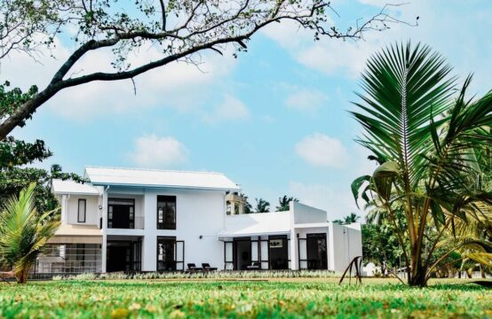 Stunning 4-Bedroom Lakefront Villa for Sale on Koggala Lake