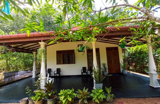 Sri Lankan Style 2-Bedroom House for Sale in | 10 Perches Land