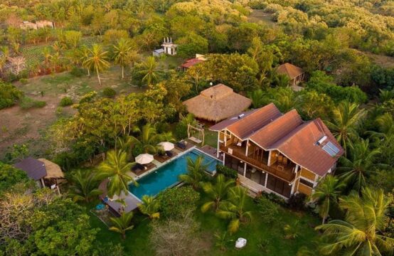 Boutique Hotel for Sale in Tangalle – 8 Bedrooms, Pool, Garden &#038; Lake Views